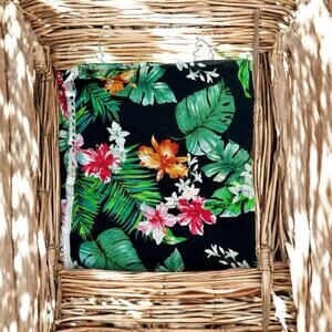 Joann Fabric 1.5 Yards Black Tropical Hawaiian Print Fabric Remnant Synthetic